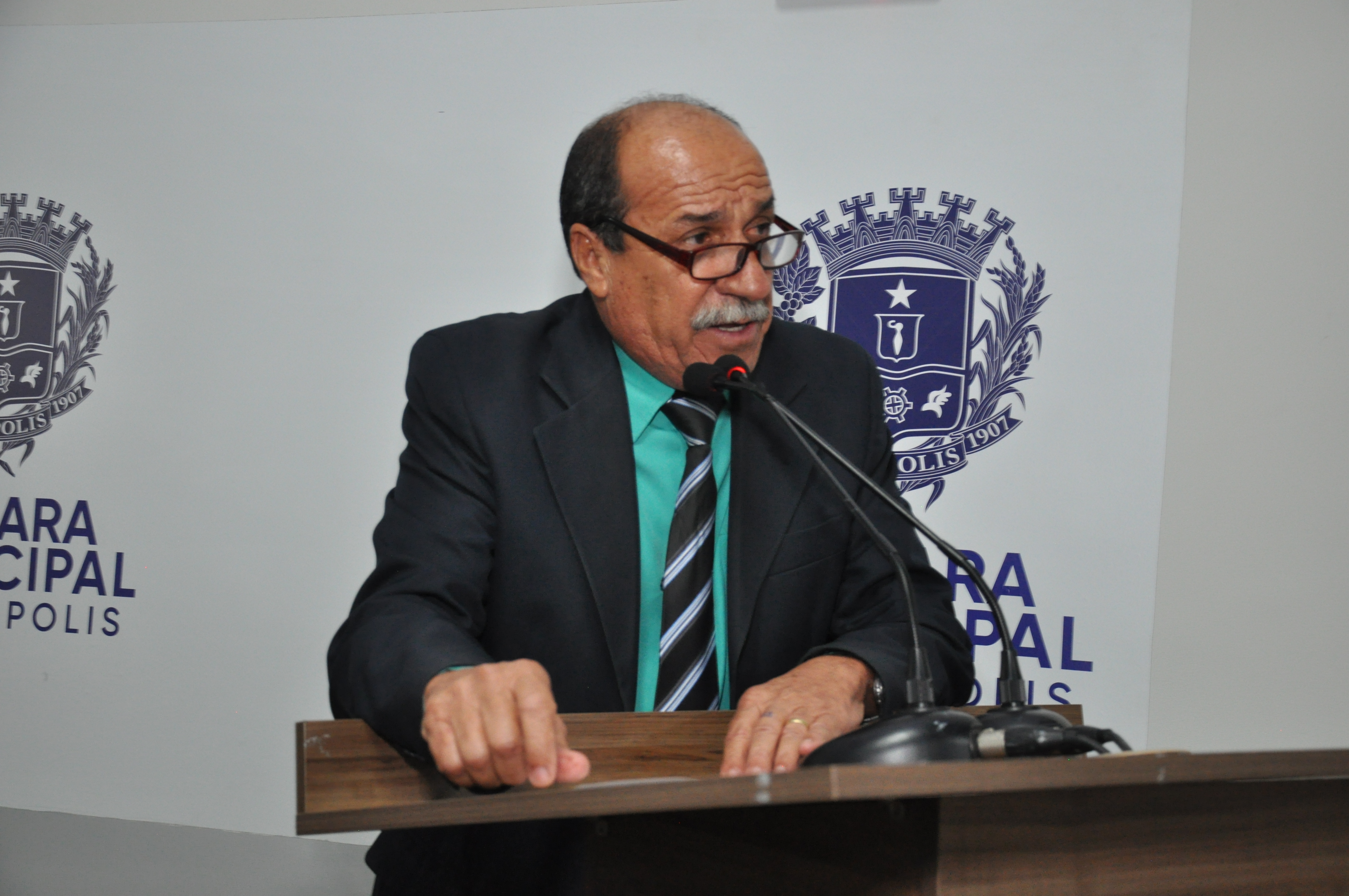 Alfredo Landim cobra manutenção de fontes e espelhos d’água das praças de Anápolis