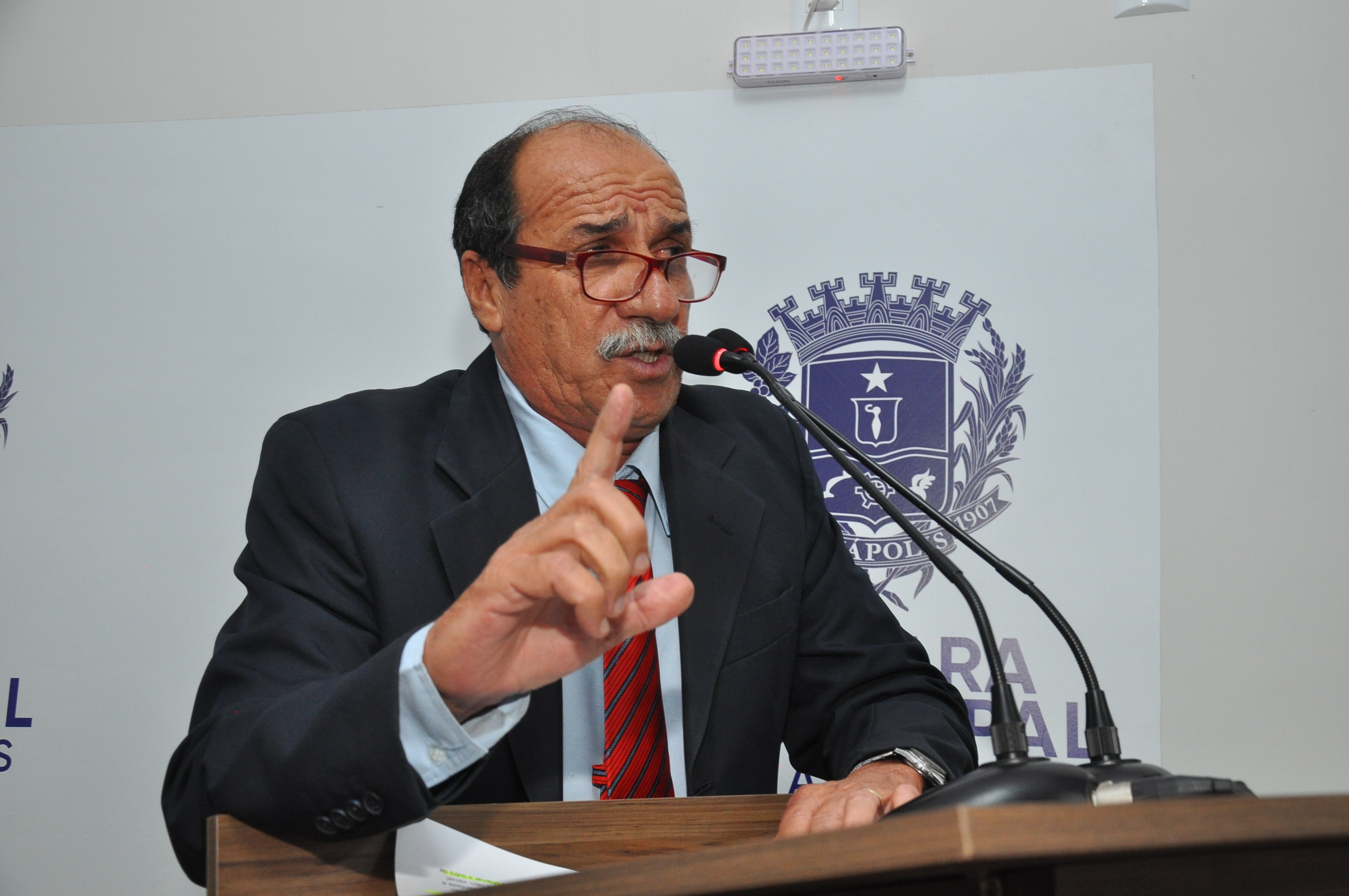 Alfredo Landim volta a criticar a saúde pública de Anápolis “filas enormes aguardando atendimento”