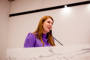 Andreia Rezende celebra Dia do Consumidor e destaca leis que promoveram avanços nas relações de consumo