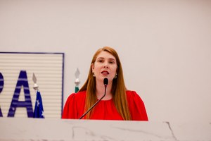 Andreia Rezende destaca conquistas e desafios em sessão histórica com Mesa Diretora completamente feminina