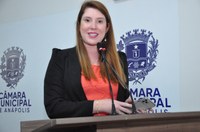 Andreia Rezende divulga cursos gratuitos oferecidos em parceria entre Prefeitura e Governo de Goiás
