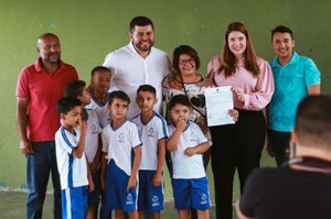 Andreia Rezende, em parceria com o deputado Amilton Filho, destina emenda de 50 mil reais ao Colégio Alfredo Jacomossi