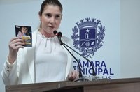 Andreia Rezende informa que Governo Estadual sancionou lei semelhante sobre proteção à mulher