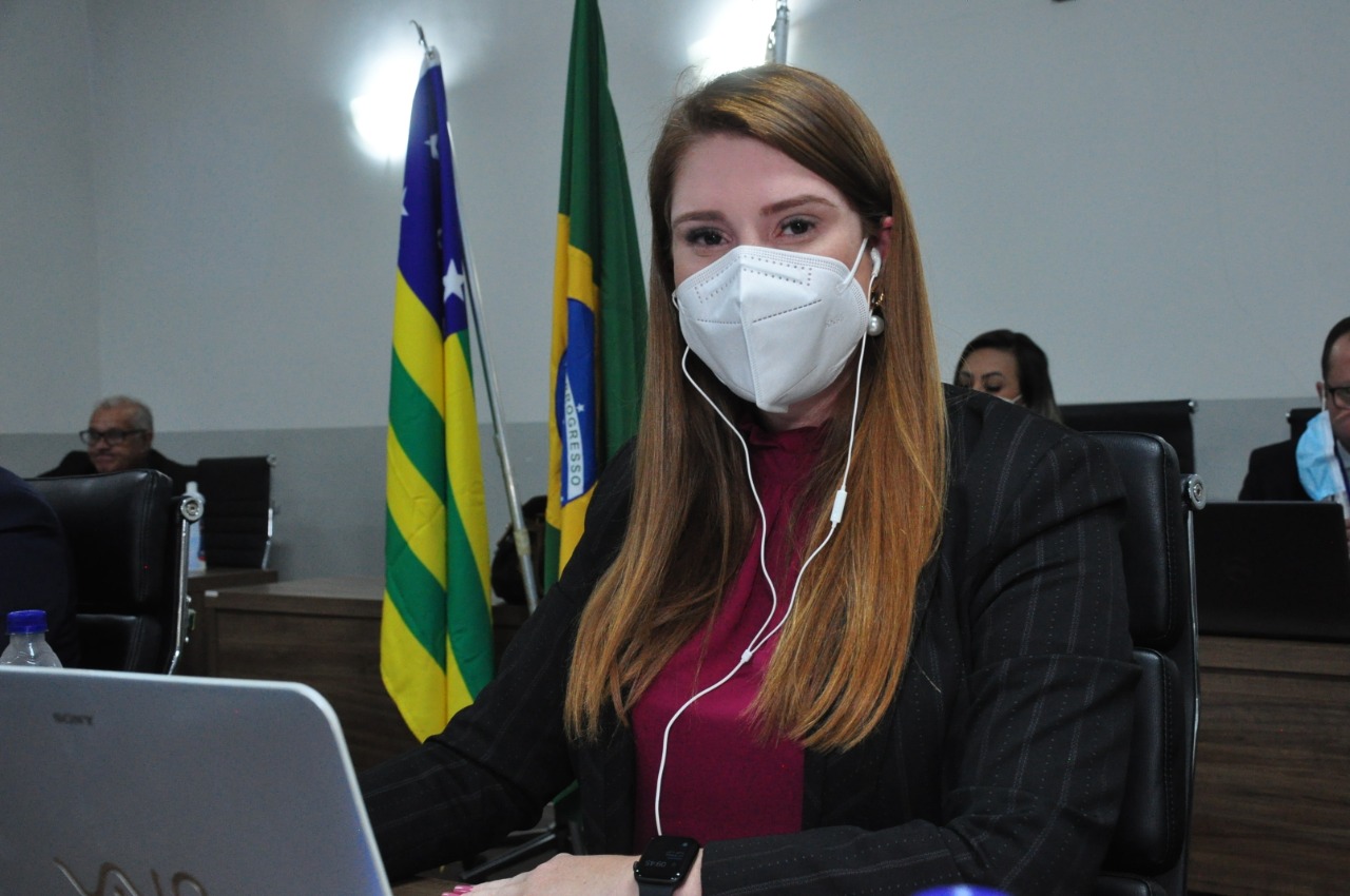 Andréia Rezende propõe projeto de lei que cria o Zap da Mulher
