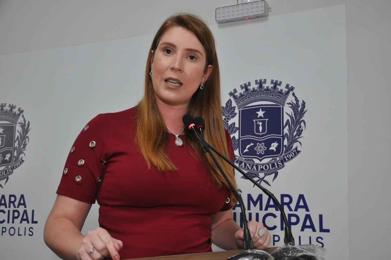 Andreia Rezende propõe projeto que prevê divulgação sobre os medicamentos fornecidos em Anápolis
