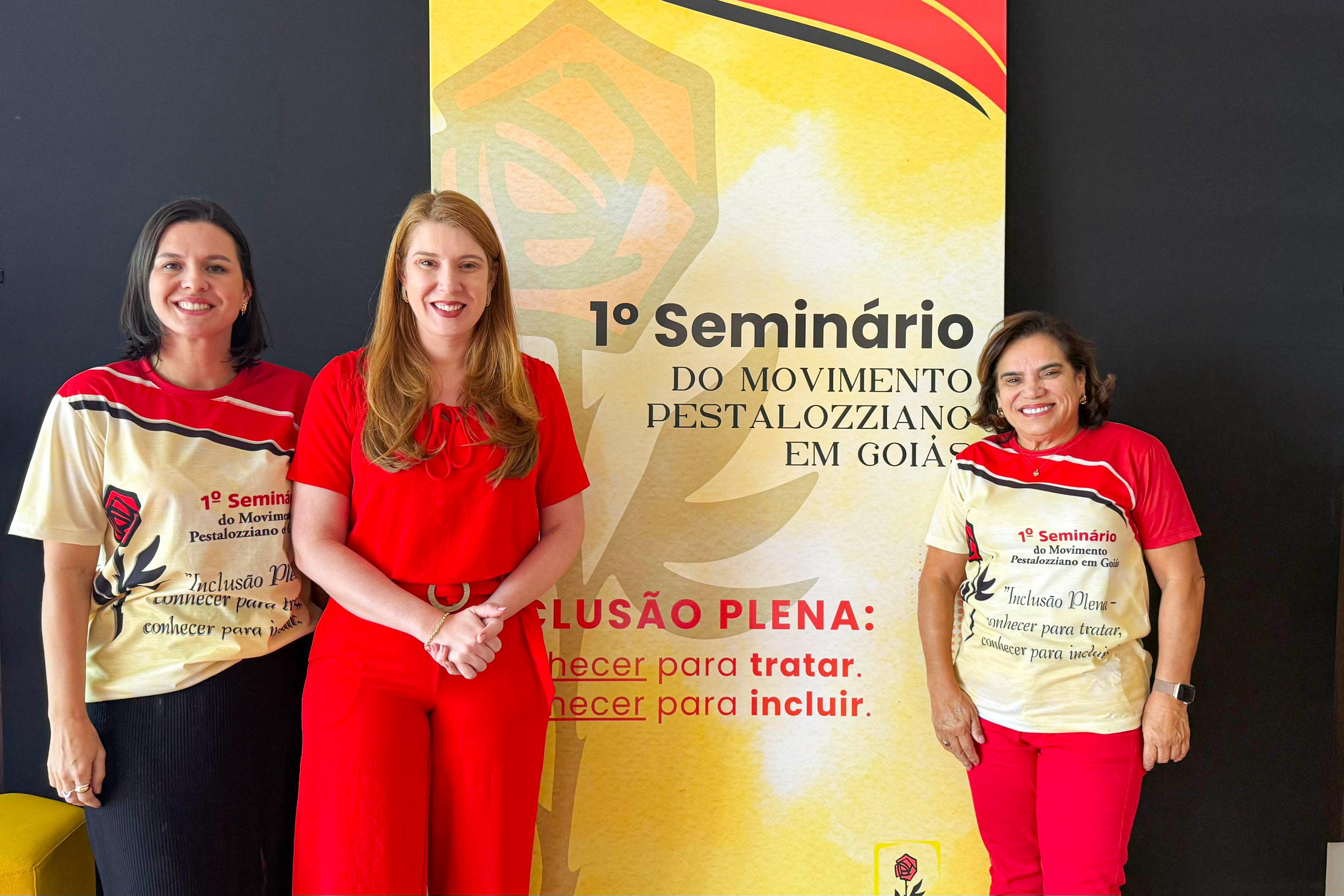 Andreia Rezende reforça apoio da Câmara Municipal de Anápolis ao Movimento Pestalozziano em Goiás durante seminário