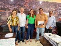 Andreia Rezende visita os Secretários de Obras e Serviços Urbanos para cobrar obras do Bairro Jardim Alexandrina