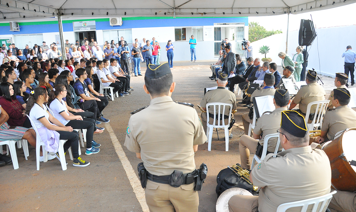 Aniversário da Vila Jaiara: Câmara faz homenagem a policiais militares