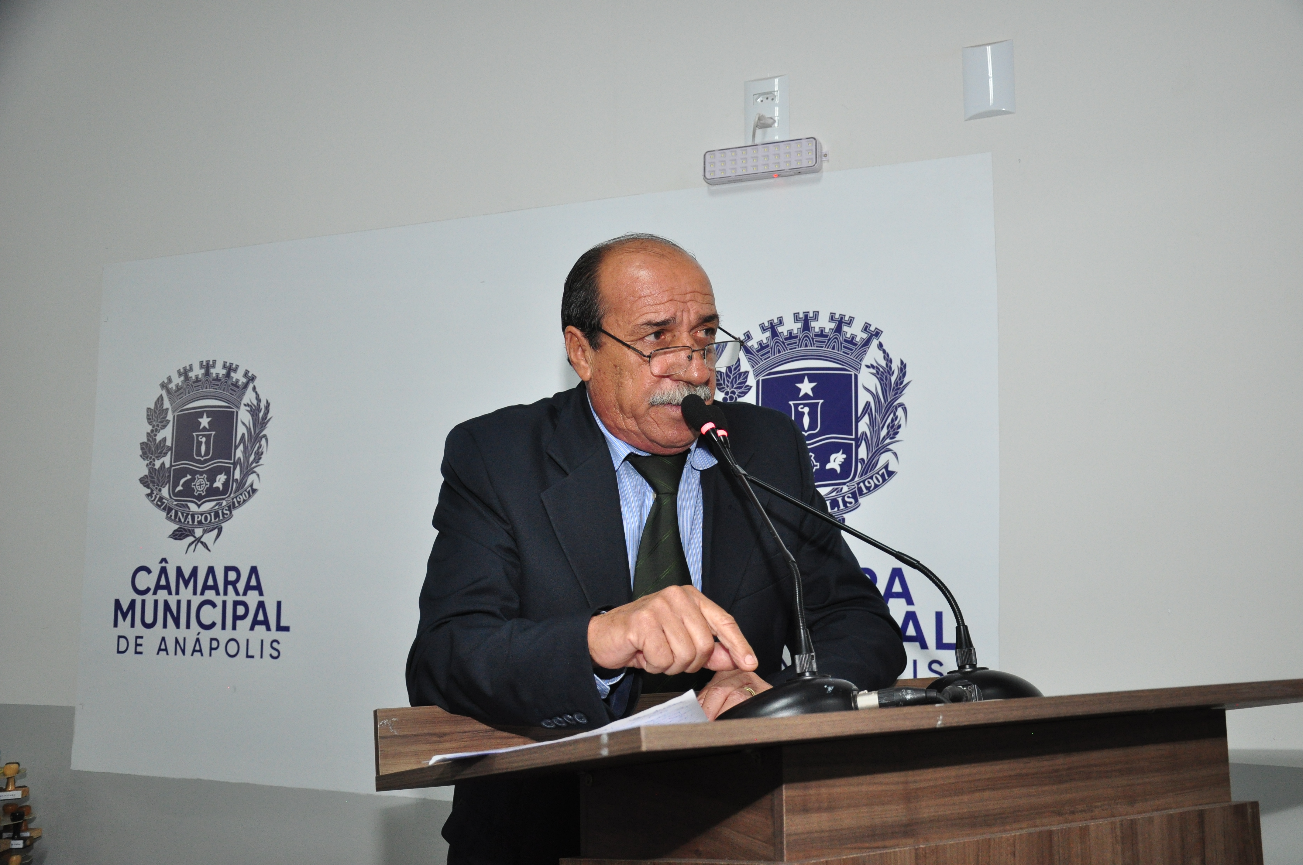 Aprovado projeto de Landim que obriga aluno da rede municipal a ter carteira de vacinação completa