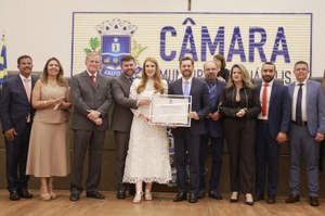 Assembleia celebra 118 anos de Anápolis e presidente Bruno Peixoto recebe título de cidadão