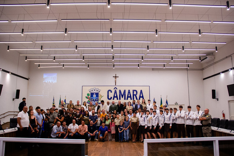 Audiência pública discute projeto de implementação de escolas militarizadas no município
