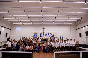 Audiência pública discute projeto de implementação de escolas militarizadas no município