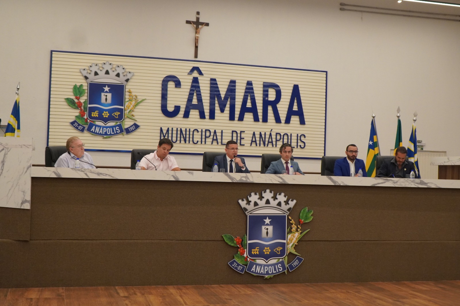 Audiência pública estabelece prazo até o fim do mês para planejamento de melhoria do transporte coletivo