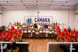 Bombeiros são reconhecidos pela Câmara com Medalha Espírito de Bravura