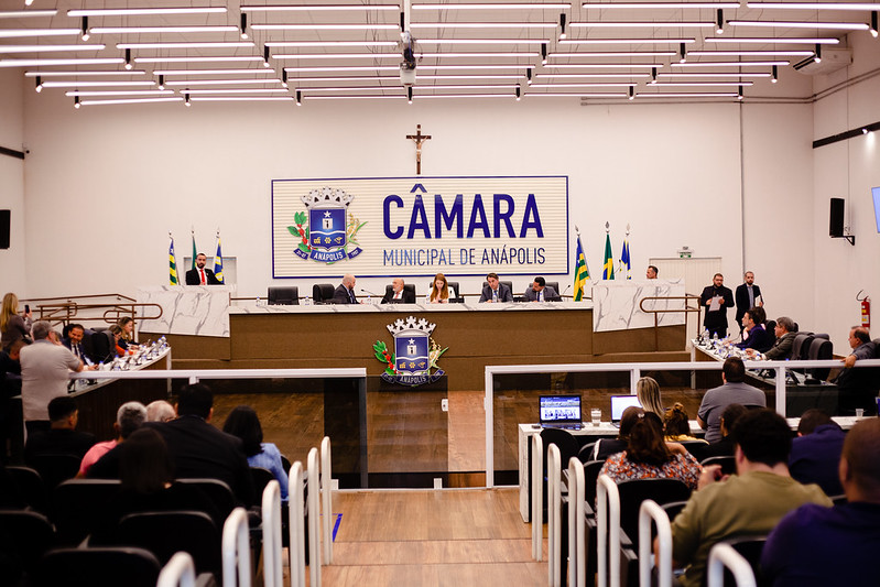Câmara aprova atualização da Lei antifumo para proibir cigarros eletrônicos, vapes e narguilés em ambientes de uso coletivo
