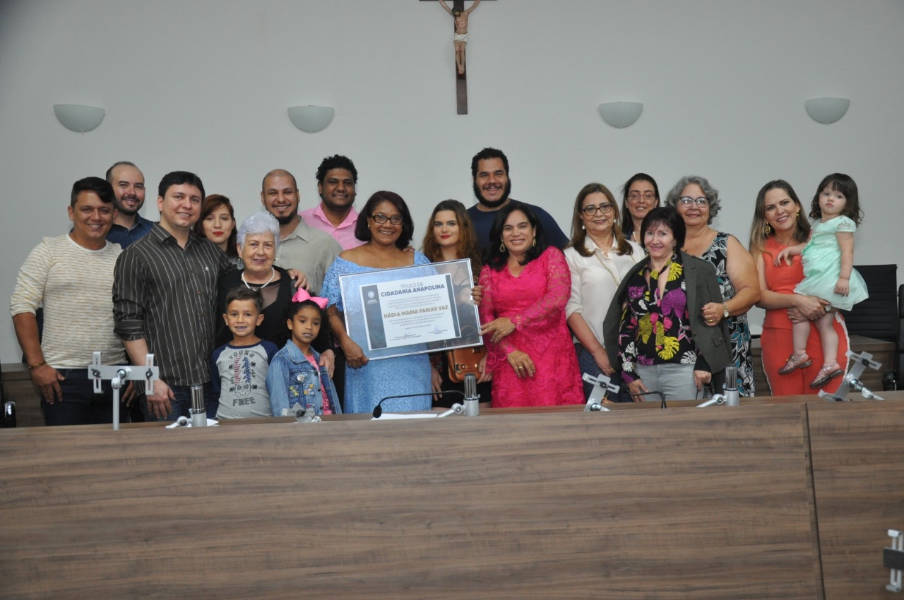 Câmara concede título de cidadania anapolina à Nádia Maria Farias Vaz
