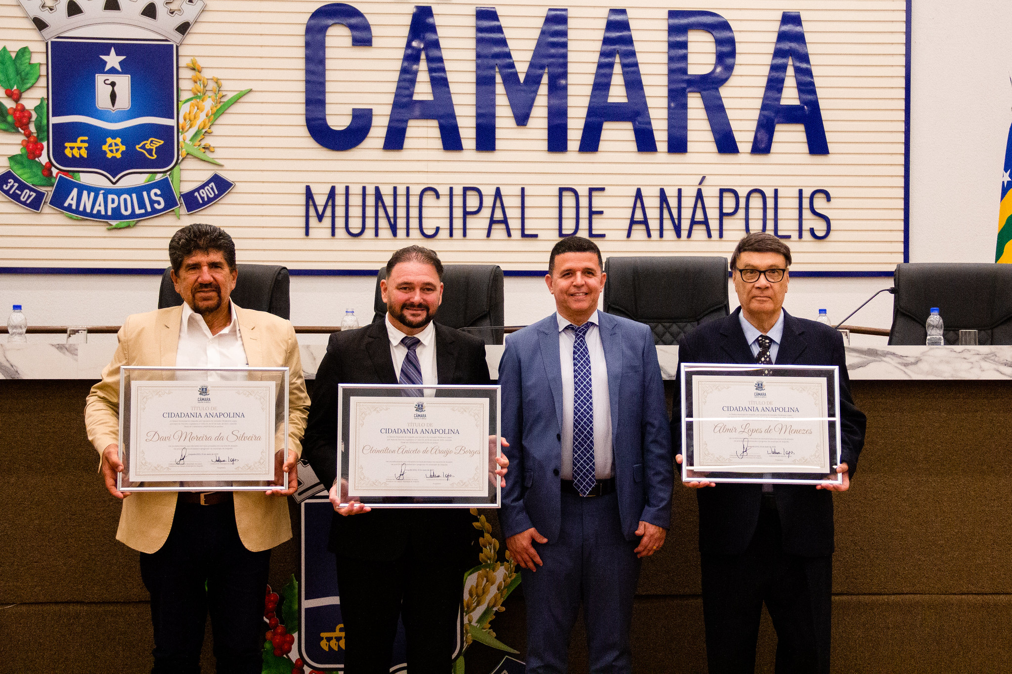 Câmara concede títulos de cidadania anapolina a Davi Moreira da Silveira, Cleineiton Aniceto de Araújo Borges e Almir Lopes de Menezes