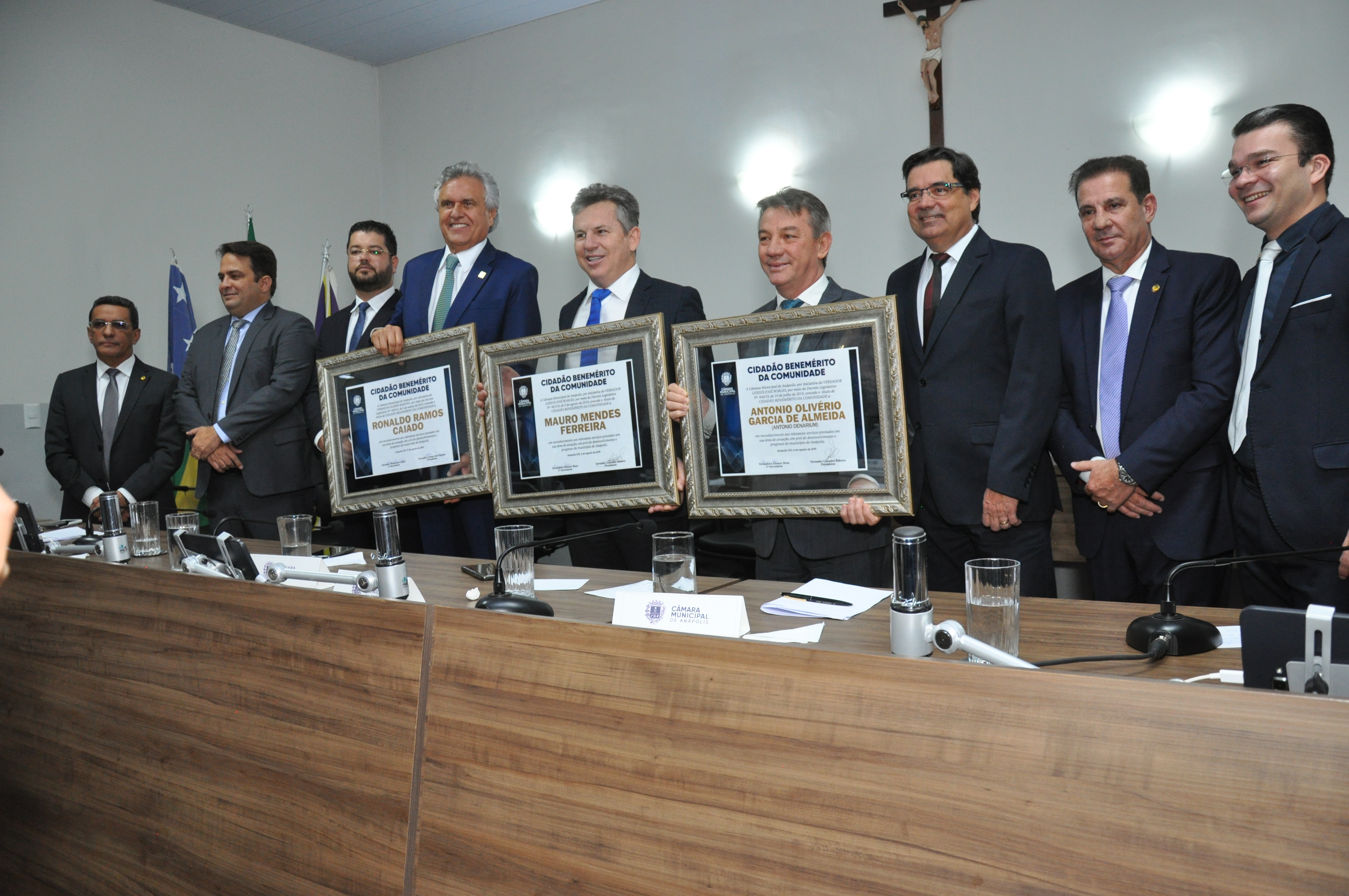Câmara concede título de cidadão benemérito aos governadores Antonio Denarium, Mauro Mendes e Ronaldo Caiado