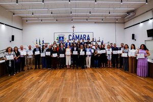 Câmara confere Moção de Aplausos a contadores, em sessão solene que celebra o Dia Municipal da categoria