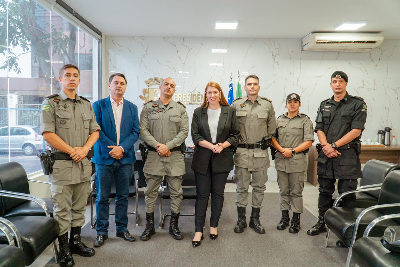 Câmara de Anápolis abre as portas para a Polícia Militar e fortalece laços com a corporação