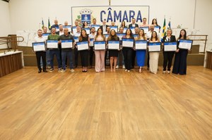 Câmara de Anápolis promove sessão solene em homenagem ao Dia do Bancário
