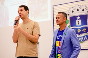 Câmara de Anápolis recebe seminário sobre alfabetização para Autistas em alusão ao Setembro Verde