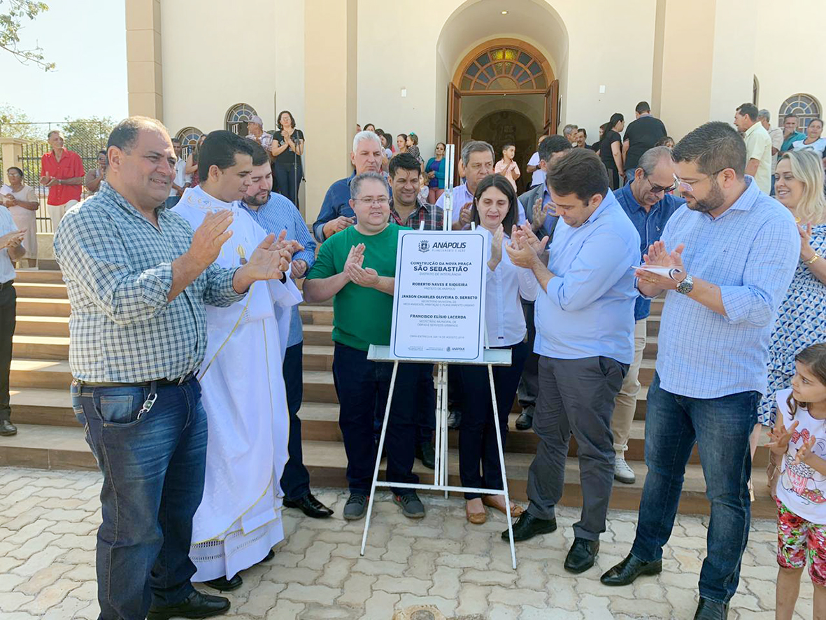 Câmara e Prefeitura entregam revitalização da Praça São Sebastião, em Interlândia