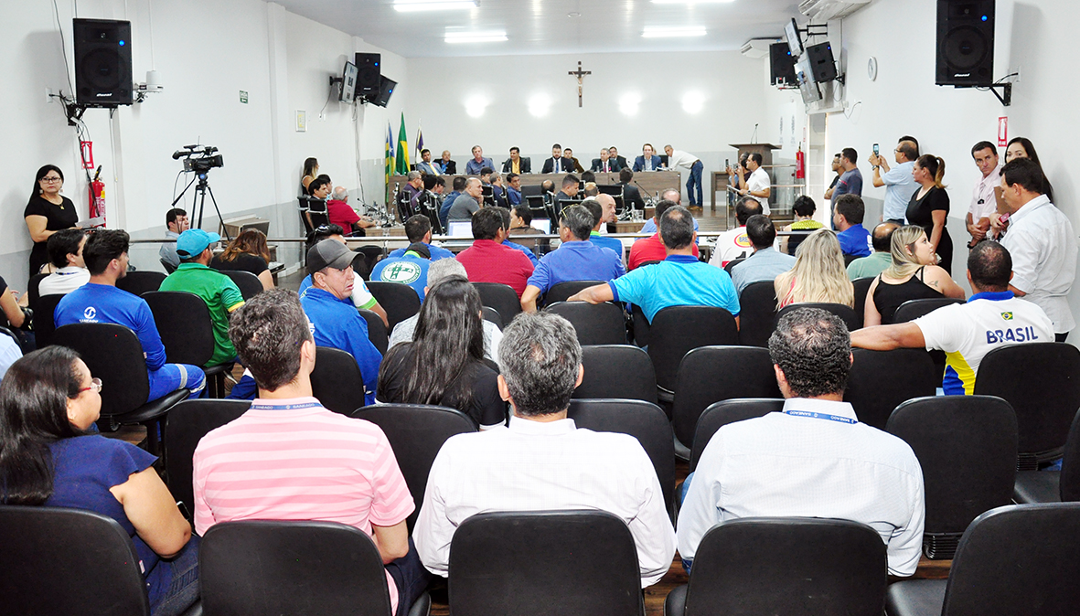 Câmara e sociedade, em audiência pública, cobram investimentos da Saneago e defende TAC com metas de execução das obras