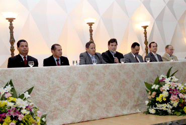 Câmara entrega Comenda Henrique Santillo