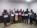 Câmara entrega Moção de Aplauso em comemoração ao Dia Internacional da Família Câmara entrega Moção de Aplauso em comemoração ao Dia Internacional da Família