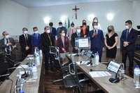 Câmara entrega título de cidadania anapolina a Milton Tostes, gerente do Arroz Brejeiro