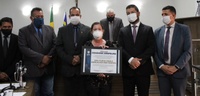 Câmara entrega título de cidadania anapolina para a médica Ana Flávia Vilela