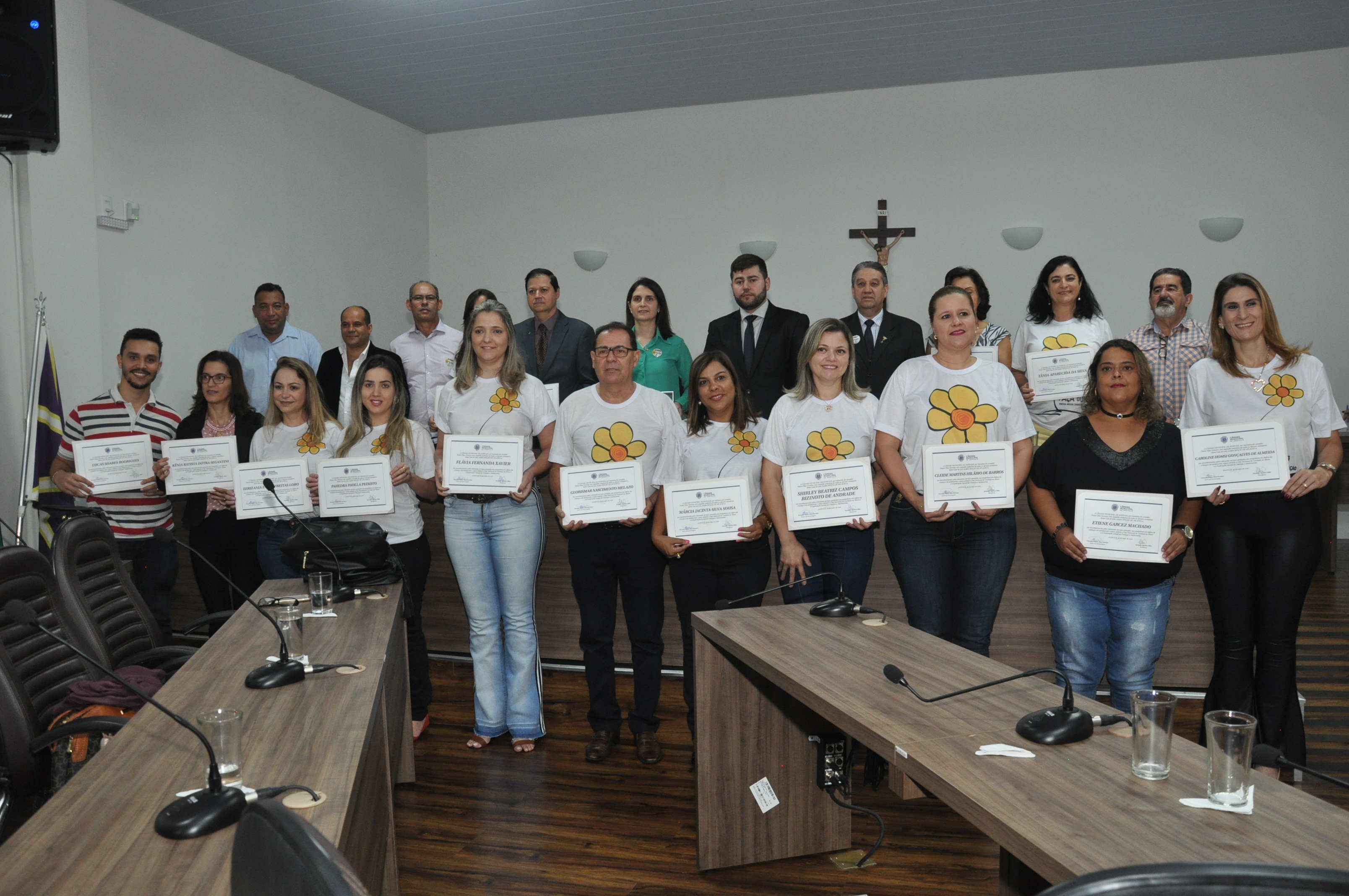 Câmara homenageia autoridades e profissionais que atuam no combate ao abuso de crianças e adolescentes