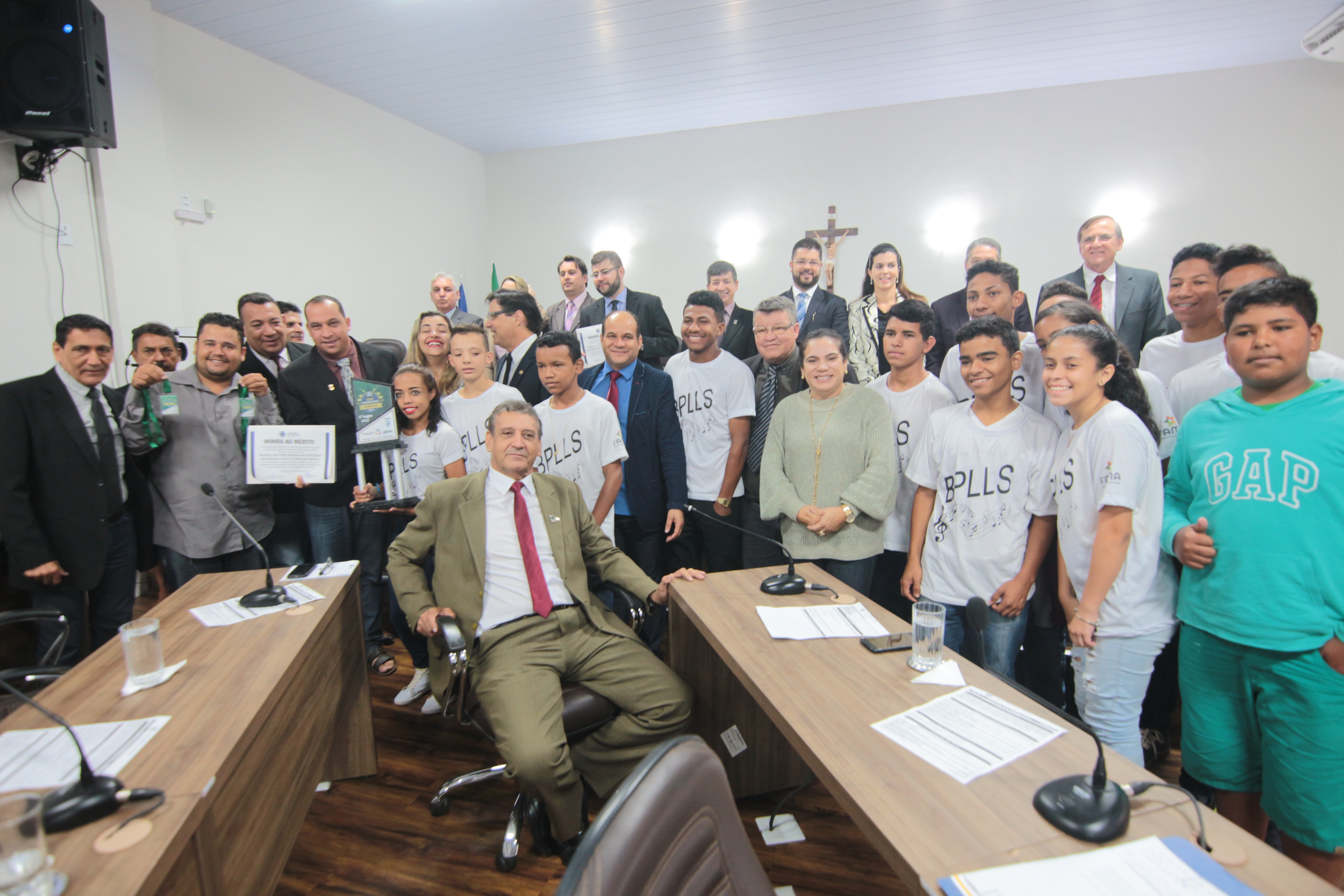 Câmara homenageia Banda de Percussão do Colégio Leiny Lopes de Souza por conquista de título nacional