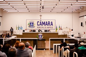 Câmara Municipal de Anápolis recebe lançamento de livro de Aldo Arantes seguido de debate sobre a democracia