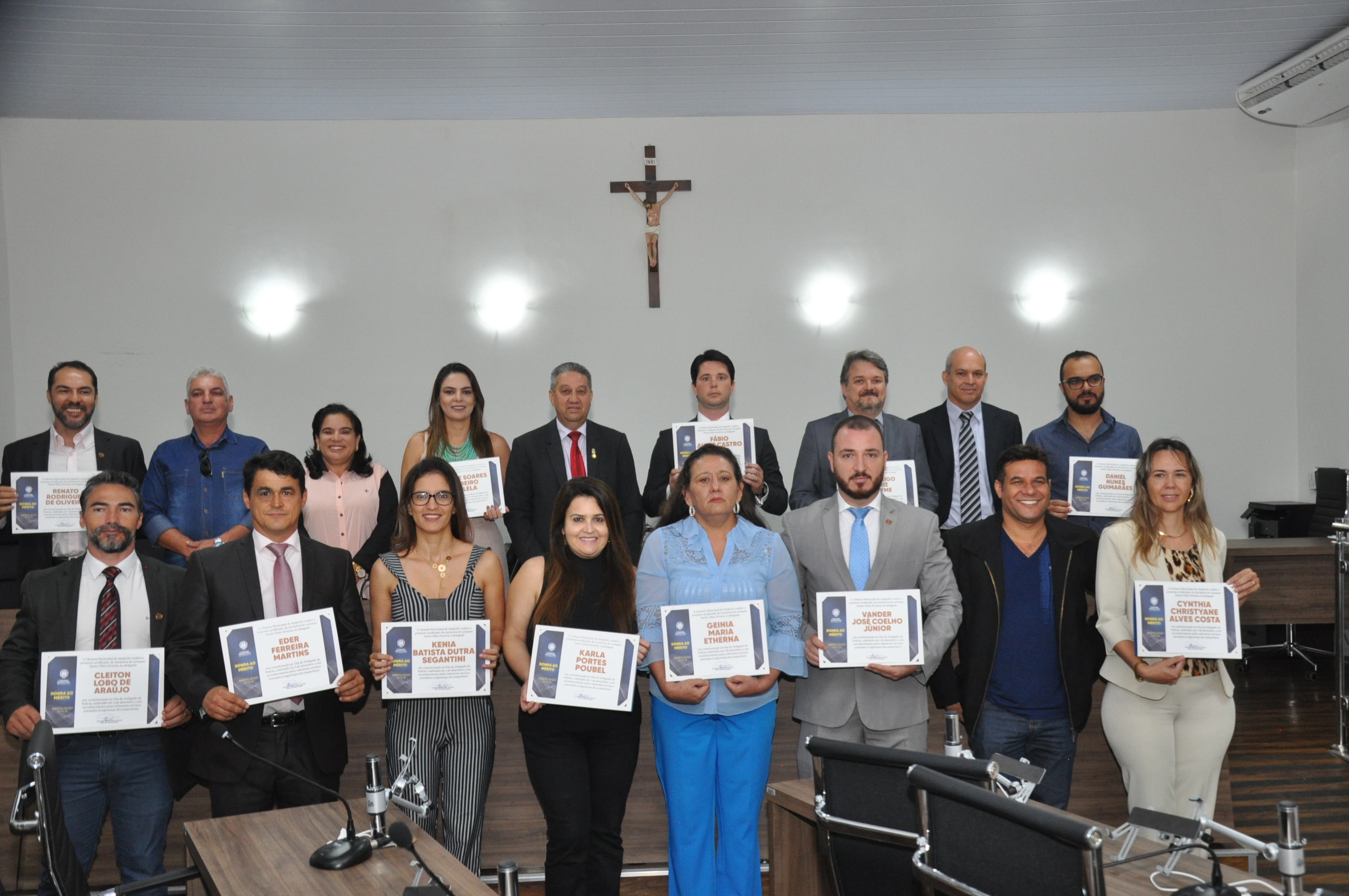 Câmara Municipal faz homenagem a delegados