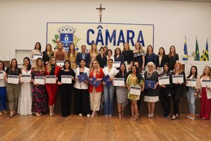 Câmara Municipal homenageia mulheres empreendedoras de destaque em Anápolis