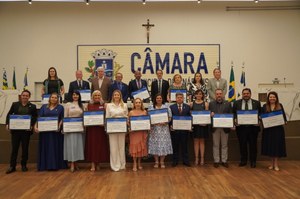 Câmara Municipal homenageia rotarianos e destaca atuação histórica do Rotary em Anápolis