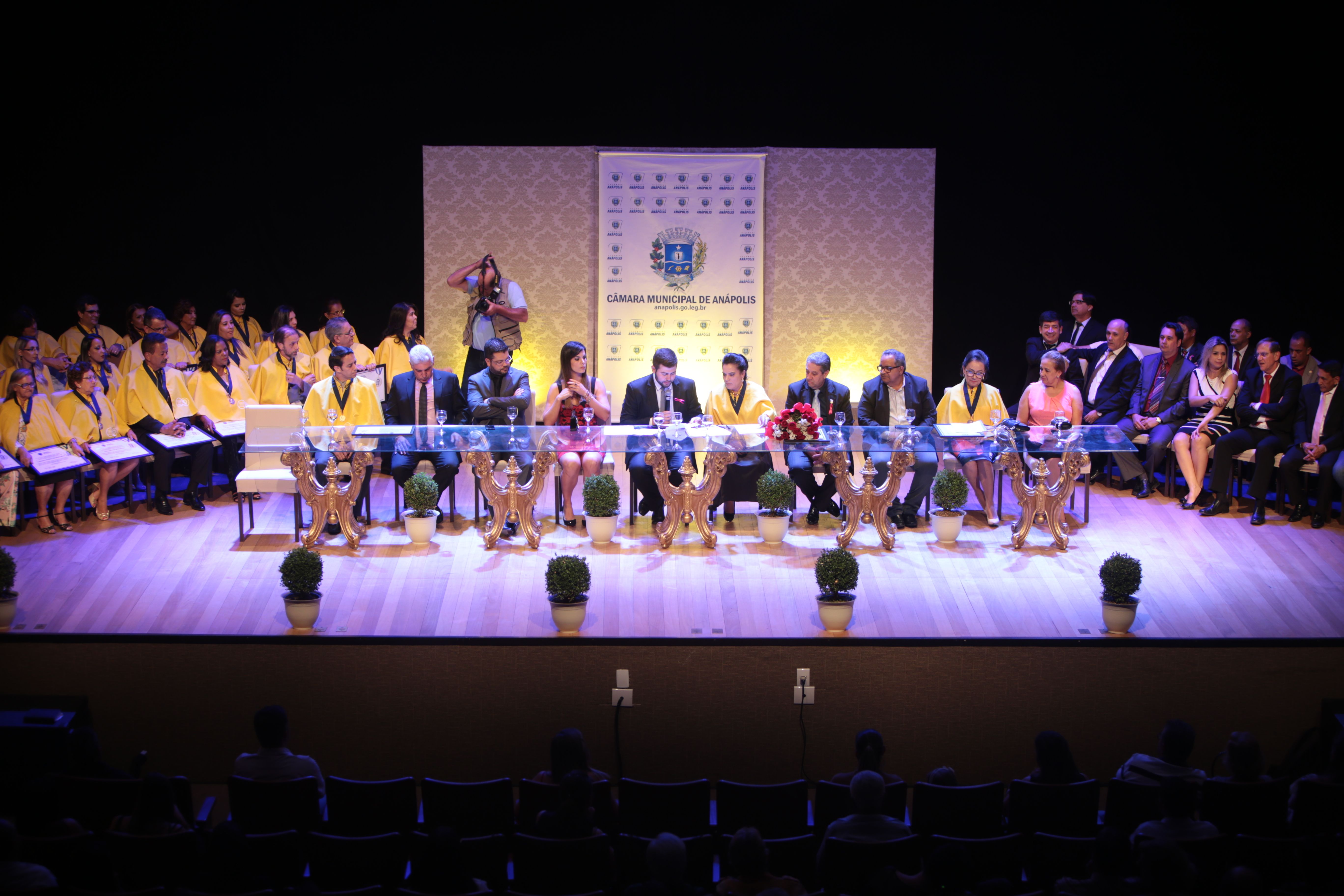 Câmara Municipal outorga comenda Nadyr de Souza Andrade