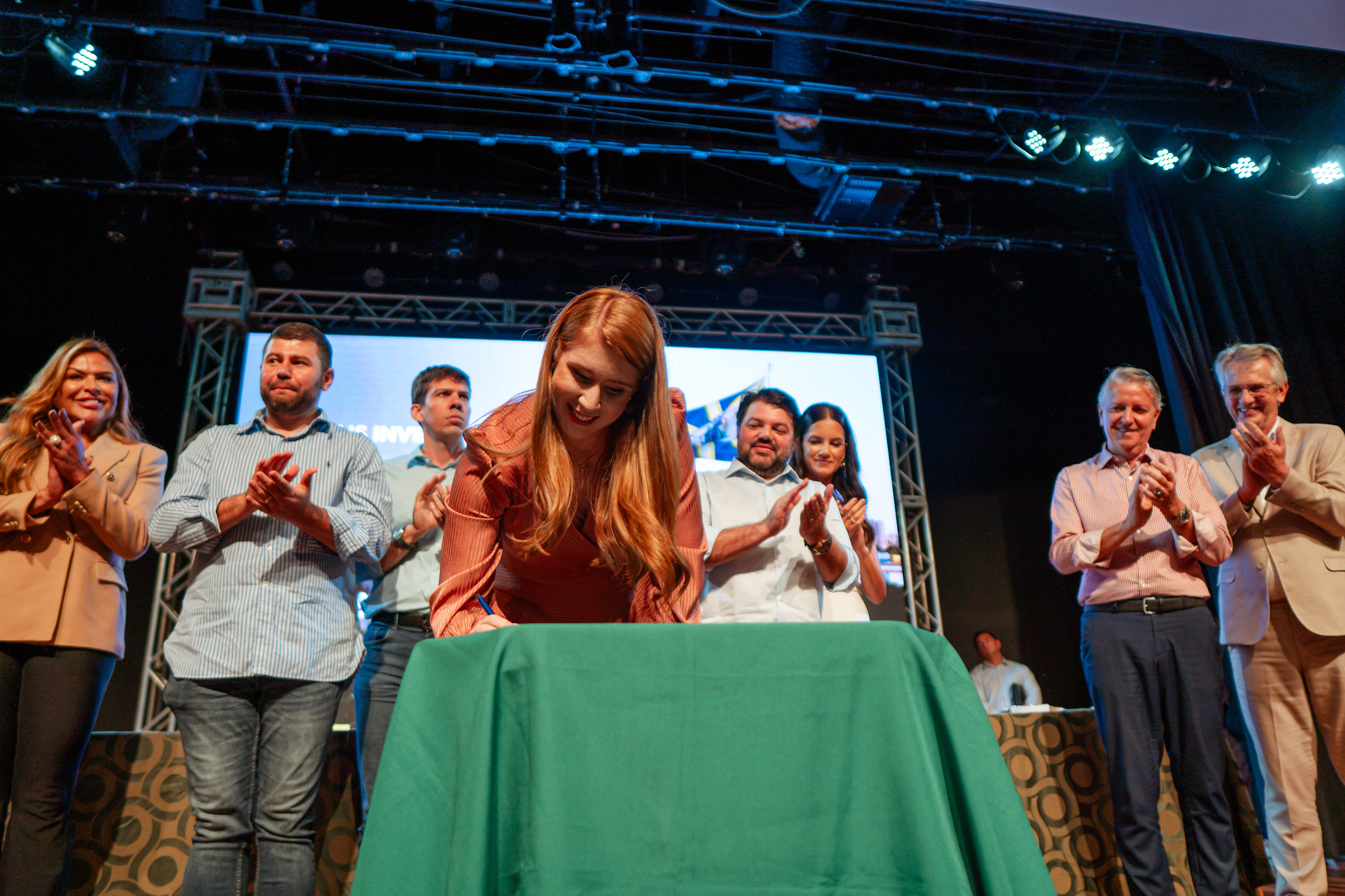 Câmara Municipal participa do ato de anúncio da retomada de obras do Anel Viário e do Aeroporto de Cargas, na parceria com a Prefeitura de Anápolis e o Governo de Goiás