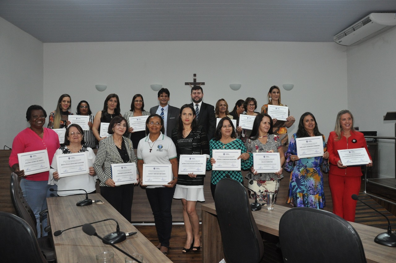 Câmara Municipal realiza sessão solene em homenagem à família, por iniciativa do vereador João da Luz