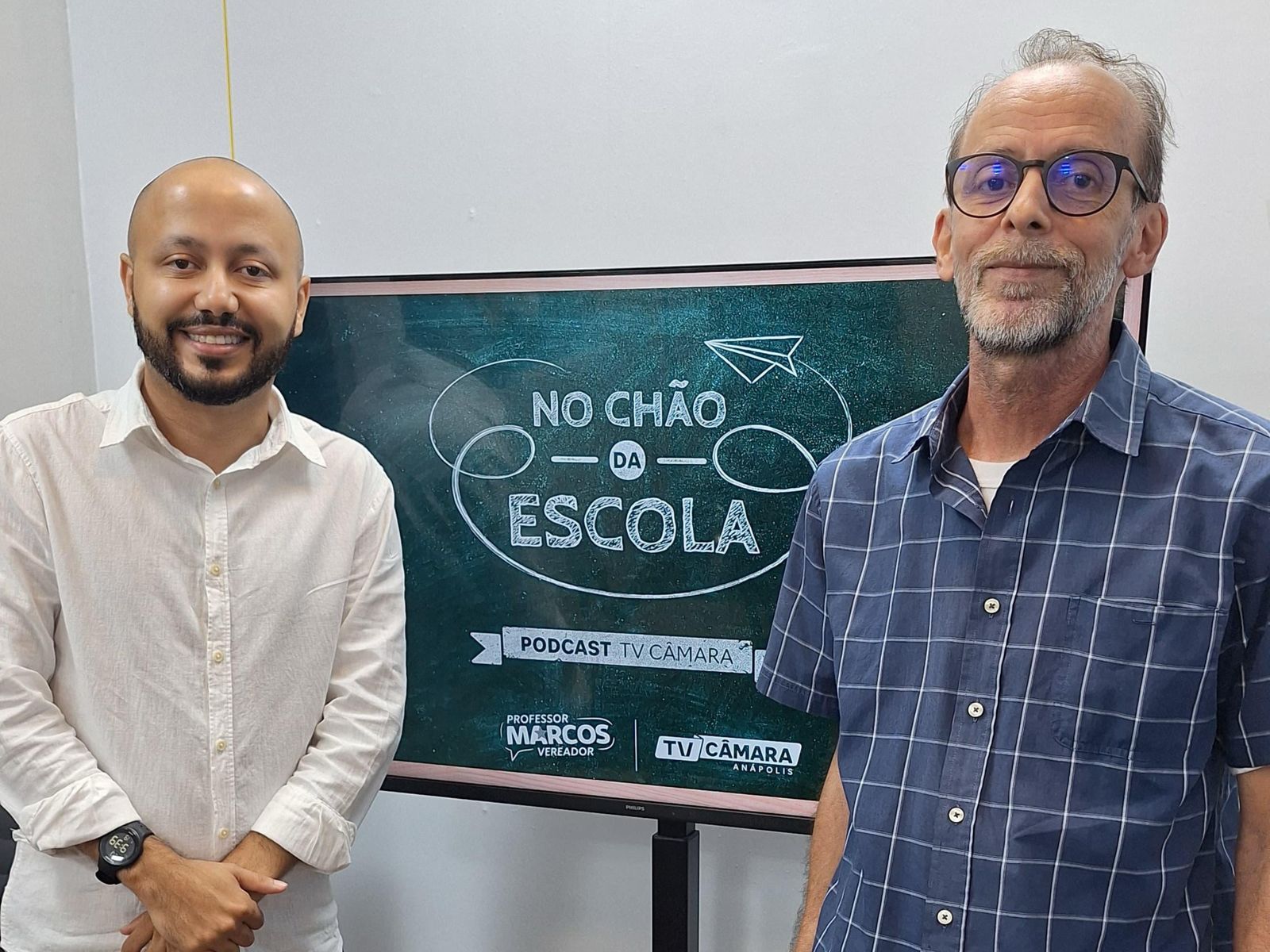 Câmara Municipal tem estreia do podcast "No Chão da Escola", com apresentação do vereador Professor Marcos