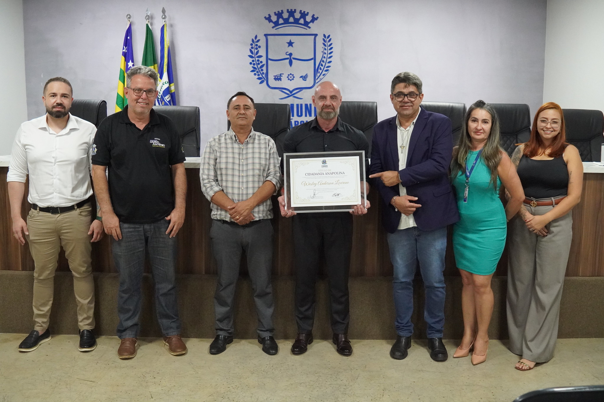 Câmara outorga título de cidadania anapolina ao policial penal e fisioterapeuta Wesley Anderson Loureano