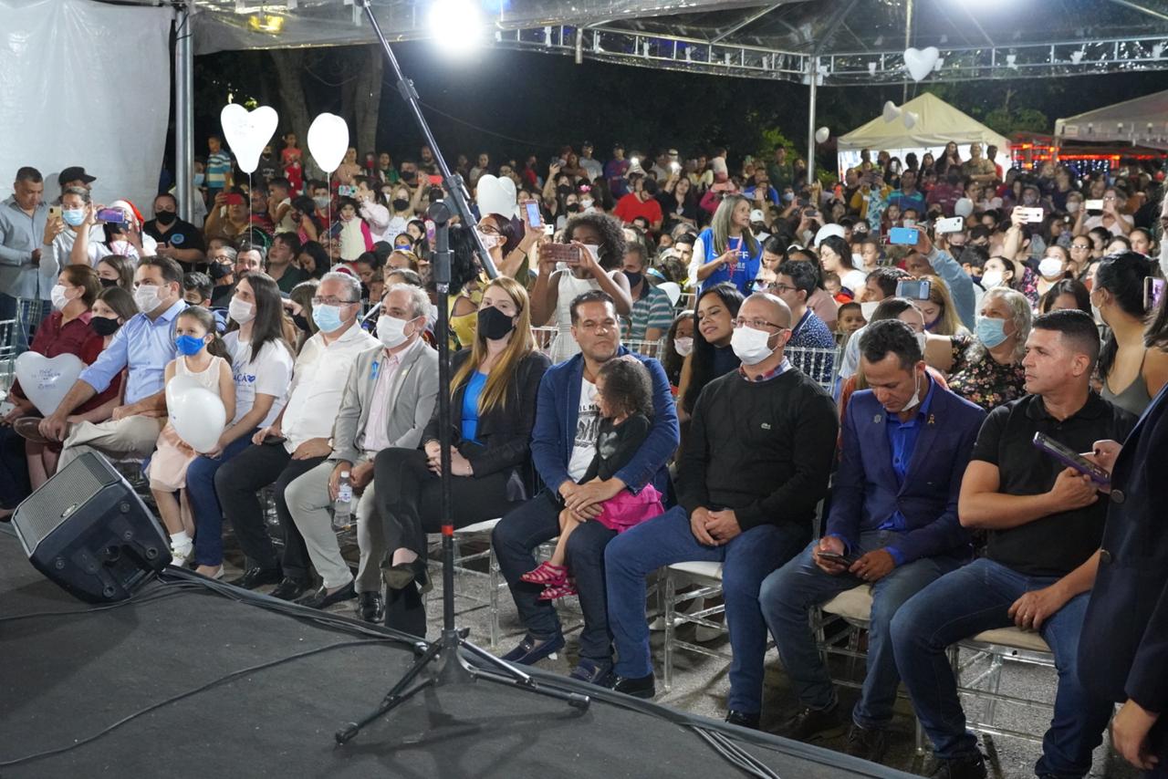 Câmara participa da edição inicial do Natal de Coração no Parque da Vila Jaiara, com presença de milhares de pessoas