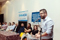 Câmara participa de assinatura de termo de compromisso dos beneficiados do programa Graduação