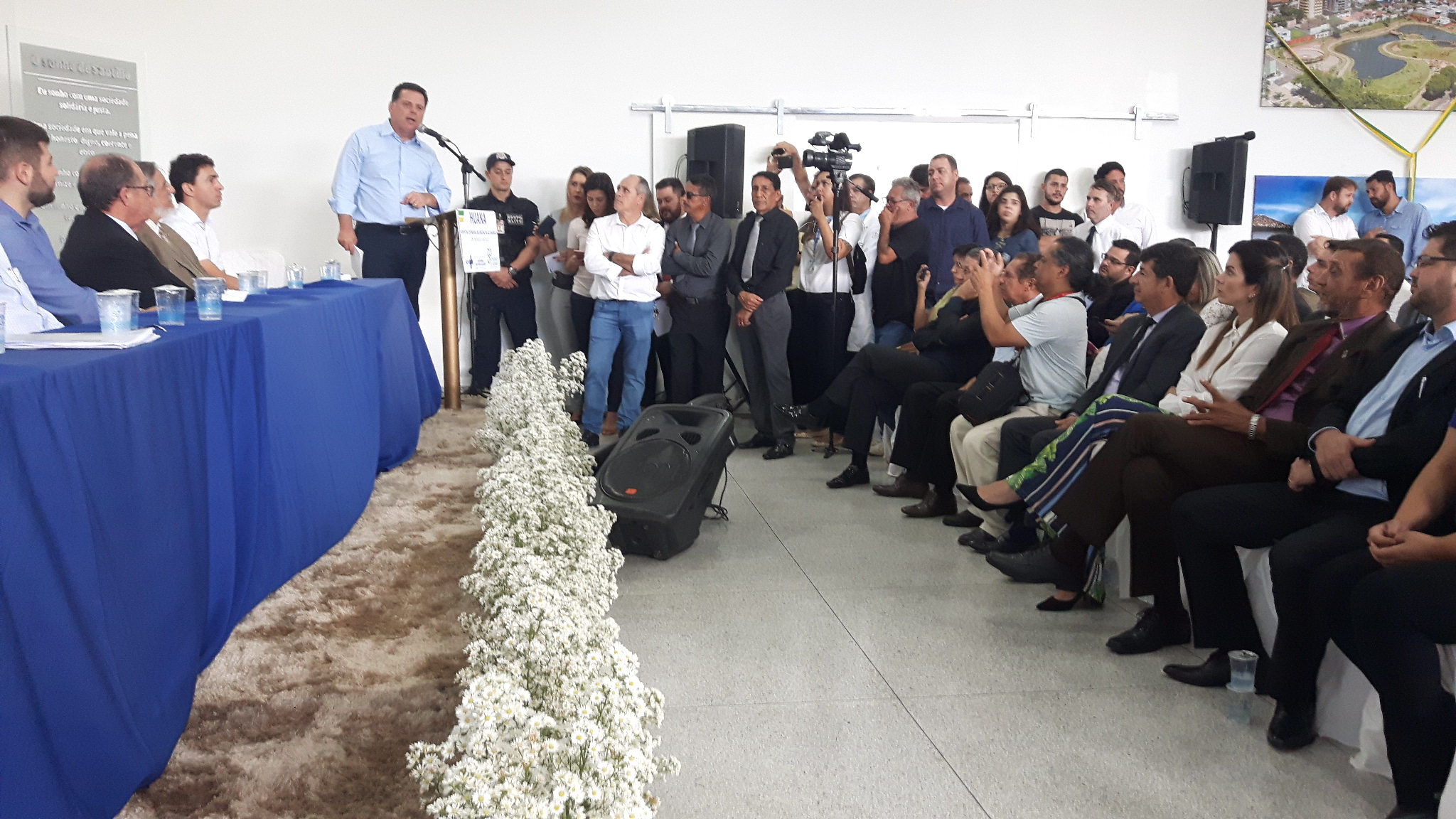 Vereadores prestigiam entrega de ampliação do HUANA