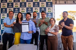 Câmara prestigia assinatura de ordem de serviço para construção da UBS do Jardim das Américas