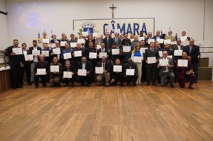 Câmara realiza sessão solene em reconhecimento ao trabalho espiritual e social de pastores e pastoras de Anápolis