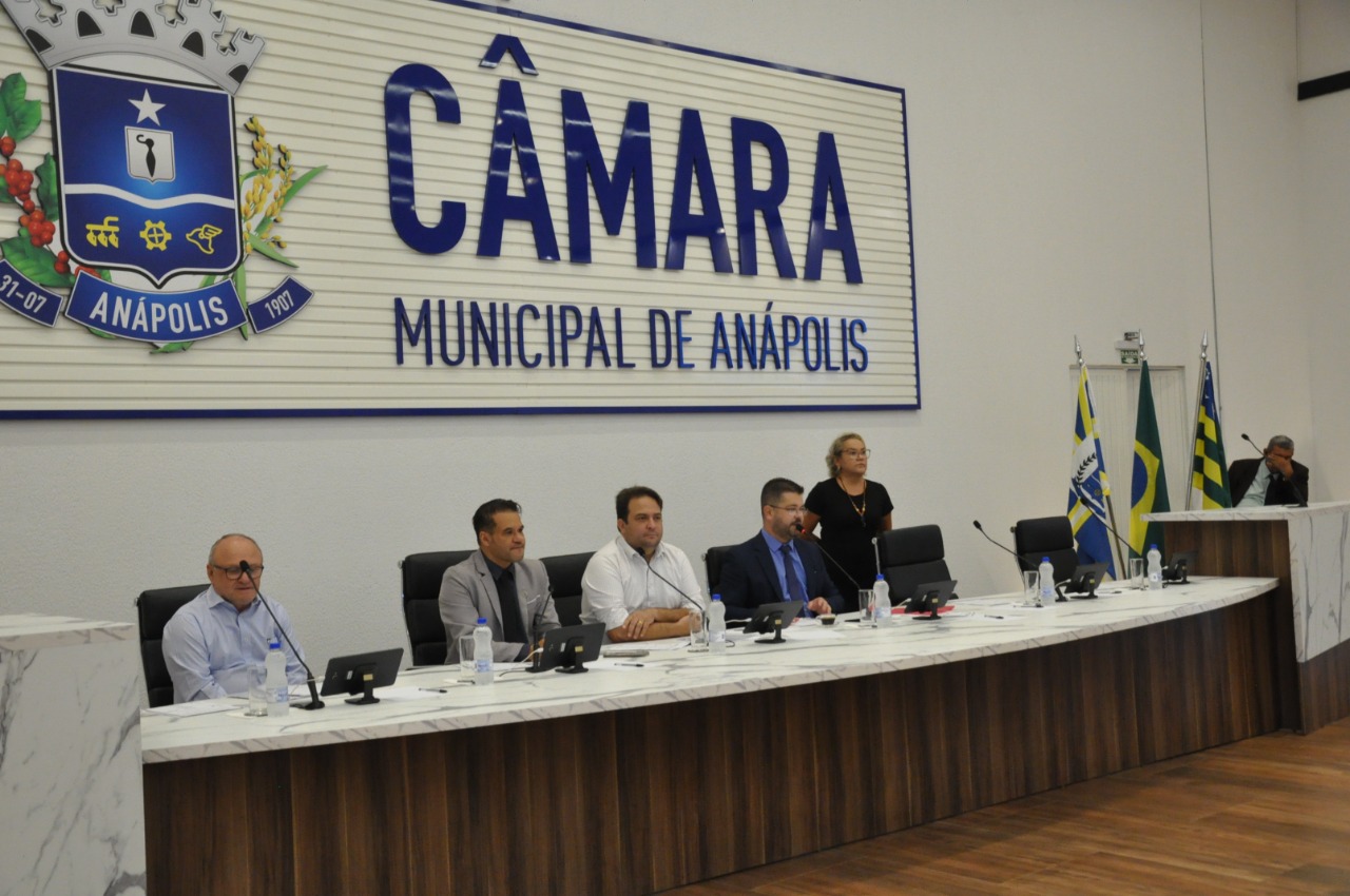 Câmara recebe prefeito e secretários para prestação de contas do 2º quadrimestre de 2022