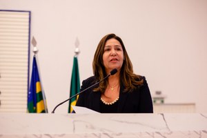 Capitã Elizete alerta para nocividade do uso excessivo de telas por crianças e jovens, correlacionado com distúrbios mentais e transtornos